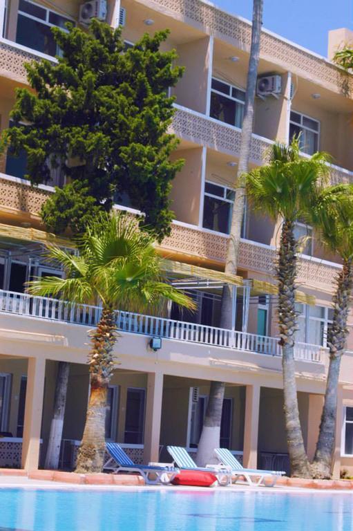 Lades Hotel Silifke Bagian luar foto